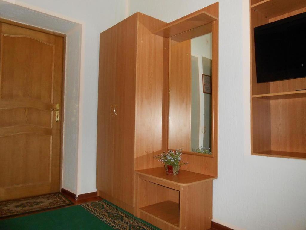 Zhibek Zholy Hotel Astana Quarto foto